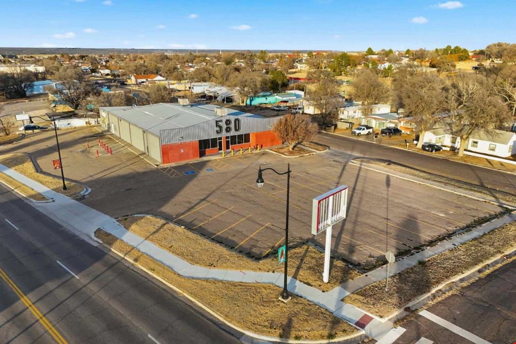 1601 N Main St (or N Highway 64)