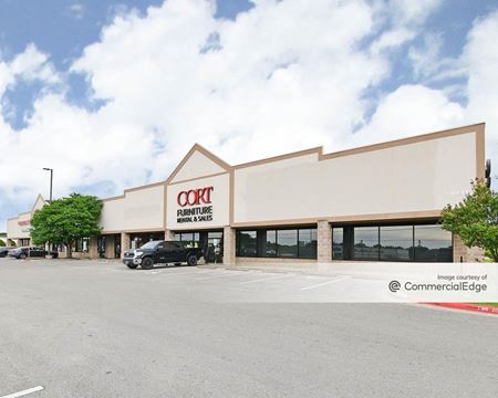 Preview of commercial space at 9821 North Interstate 35