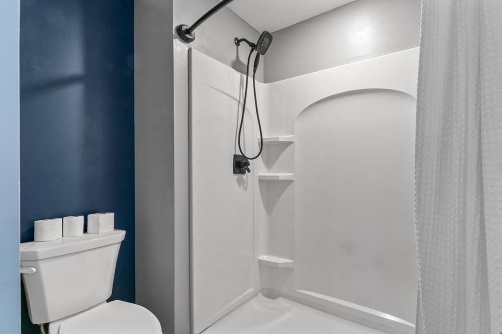 Modern Home in SW Rochester