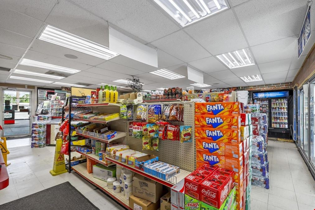 1,260 SF Convenience Store for Sale