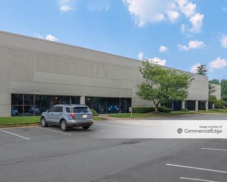 Preview of commercial space at 1640 Airport Road