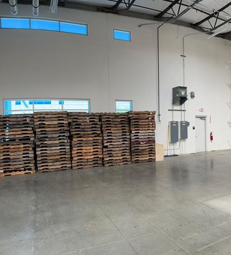 Preview of Industrial space for Rent at 42612 Avenida Alvarado