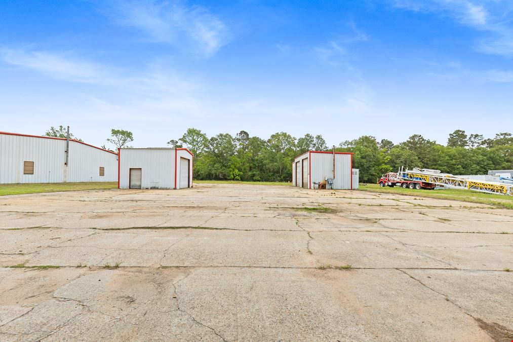 INDUSTRIAL SPACE FOR LEASE 516 FM 3083 Rd,. | 10,220 Sq. Ft.| 5.02 Acres