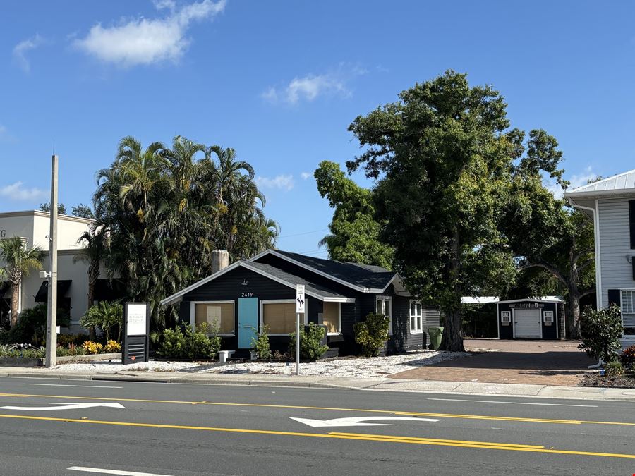 Bungalow Building