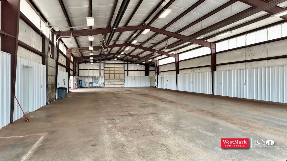 2424 E Slaton Rd