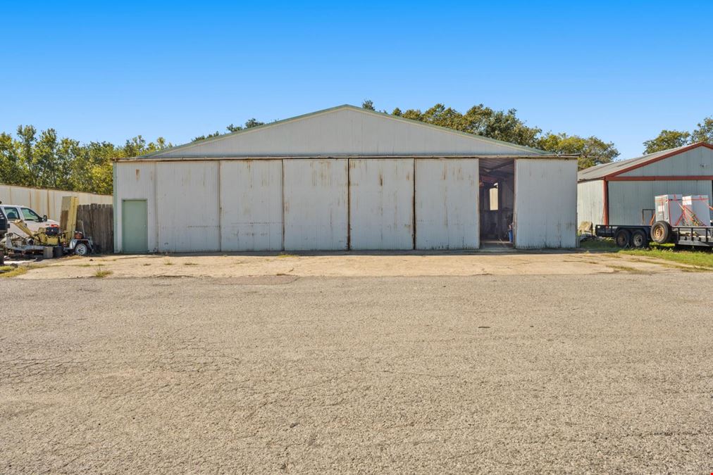 7911 James St. - Pearland Air Park