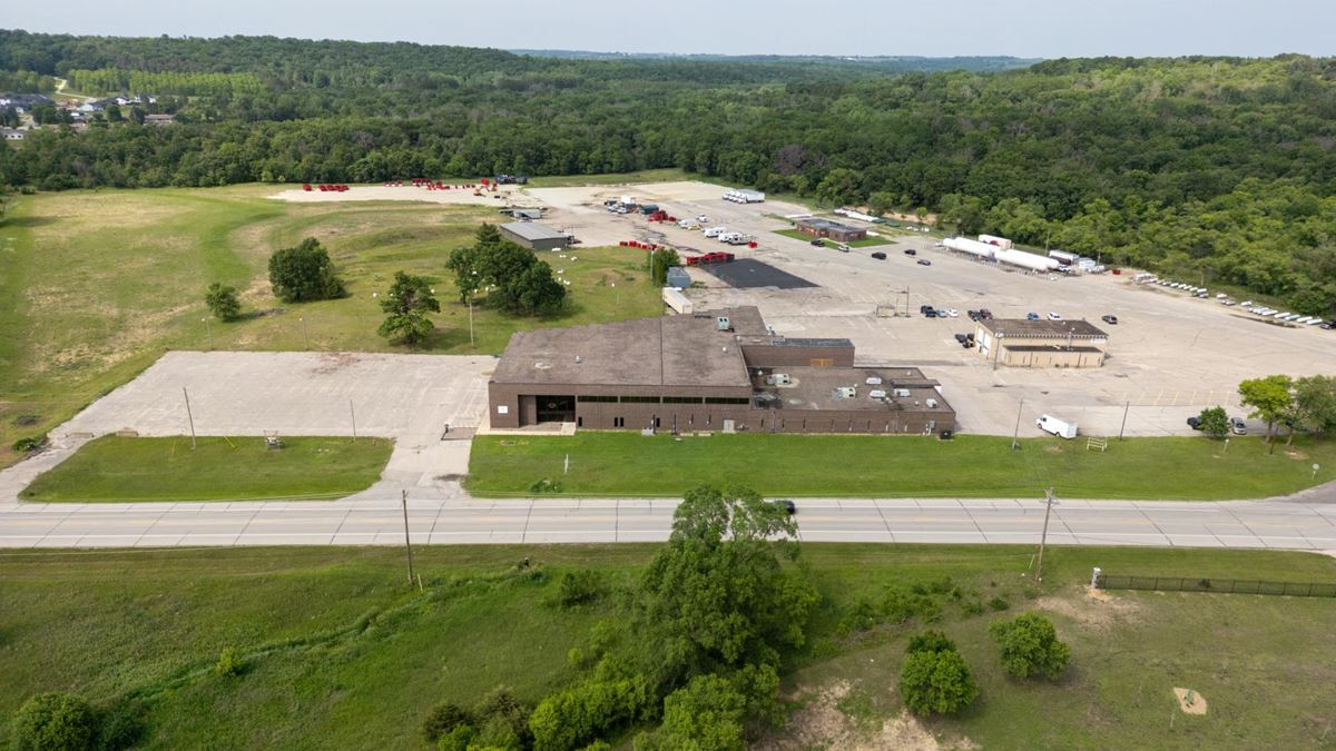 2450 Marion Road SE - Mixed-Use Building For Sale 