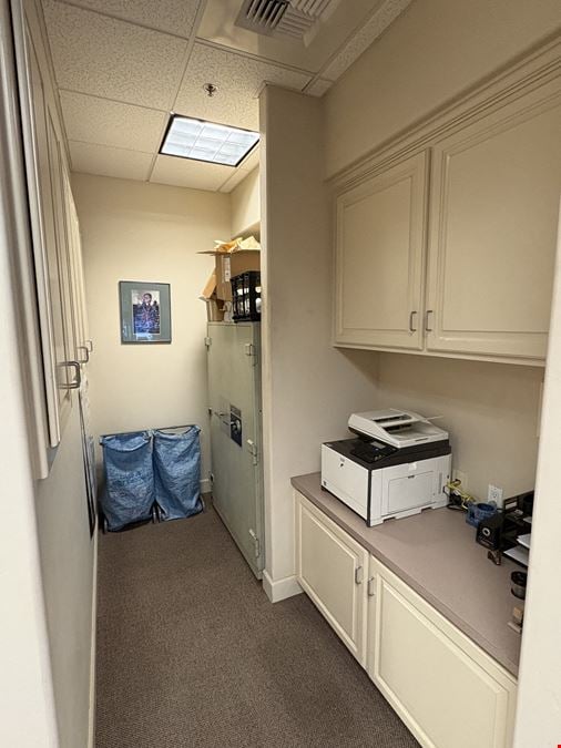 143 Spring Hill Dr, Units A & F