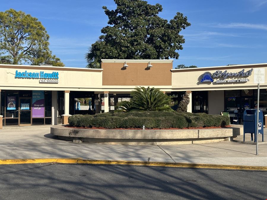 Brierwood Village Plaza