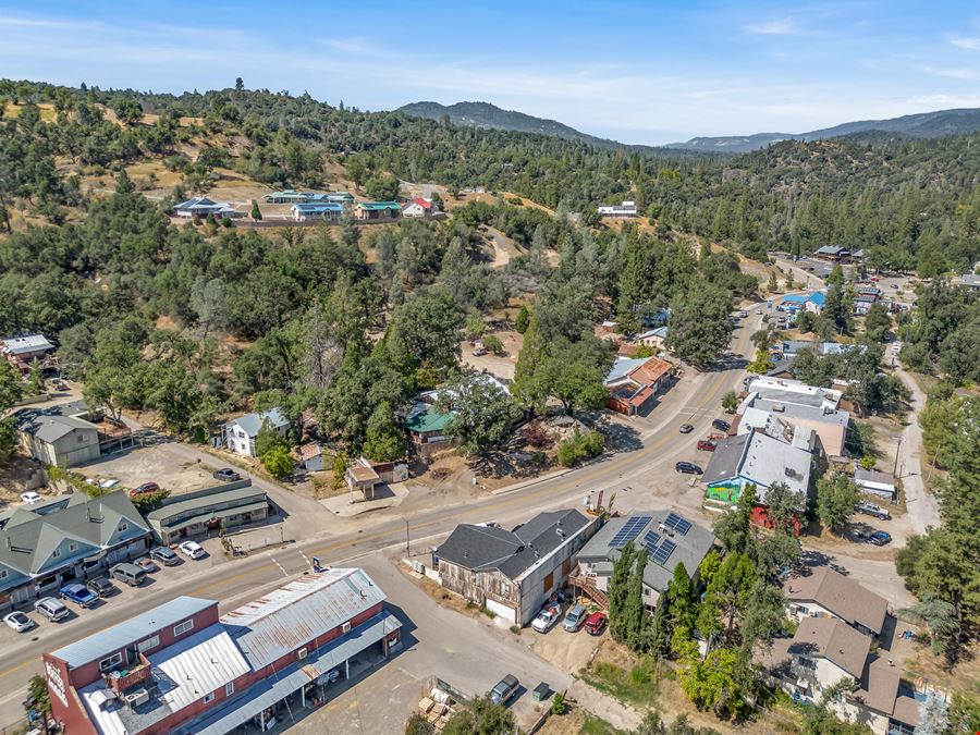 100% Occupied Multi-Family Apartment Units on Downtown's Main Drag