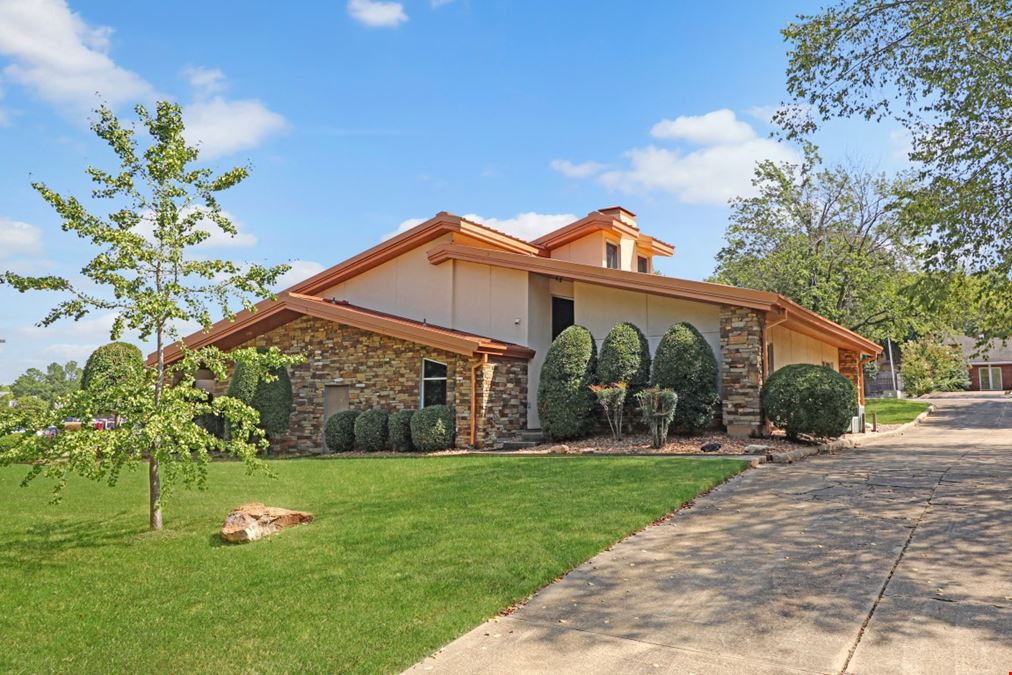 906 Osler Dr