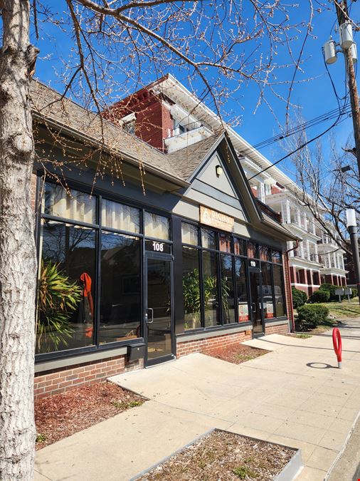 Walnut Place Shops
