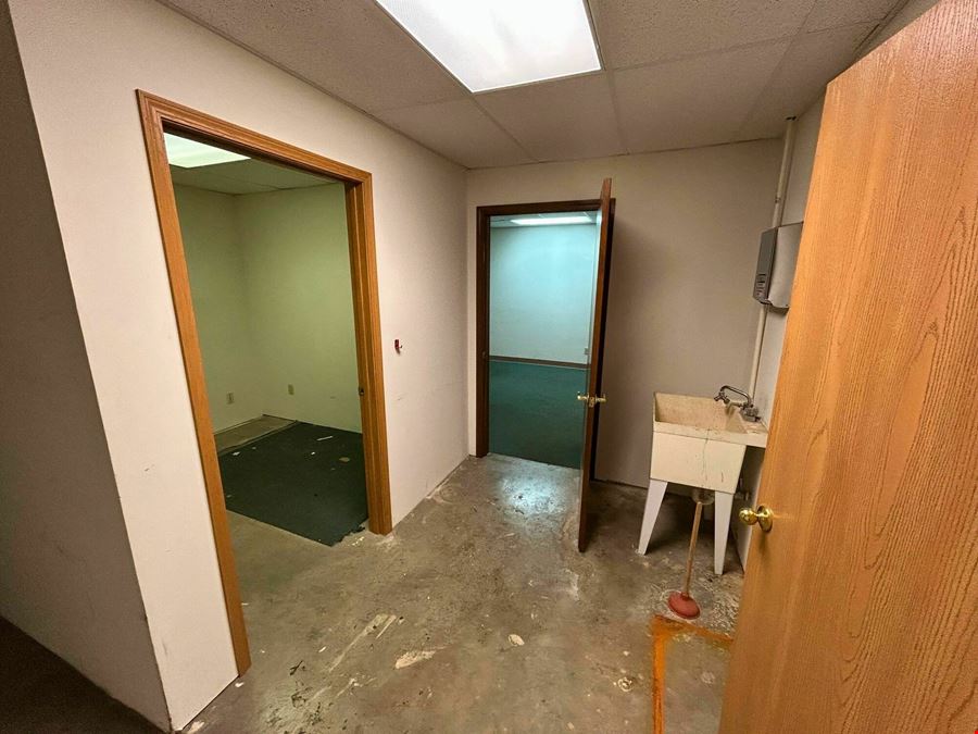 OFFICE/WAREHOUSE FOR LEASE SOUTHWEST SPRINGFIELD
