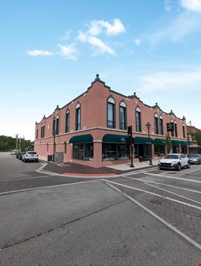 Loft Suite Unit Available in Downtown Lombard