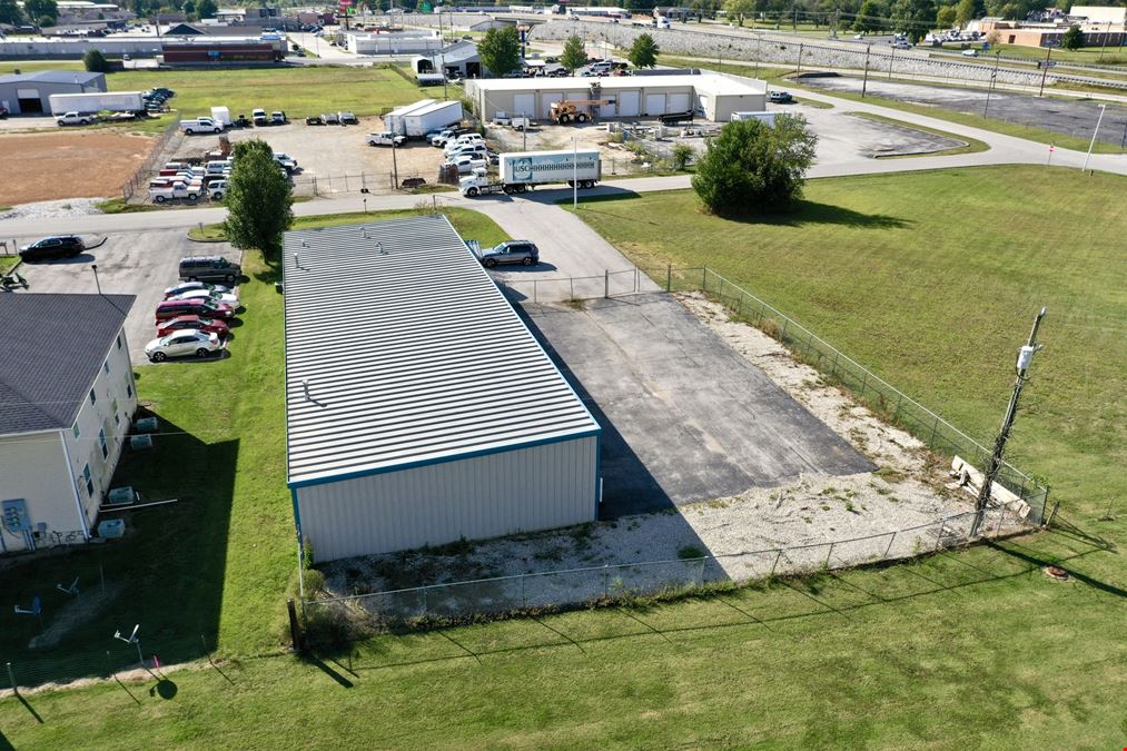 3,500 SF Office / Warehouse Space For lease in Rogersville