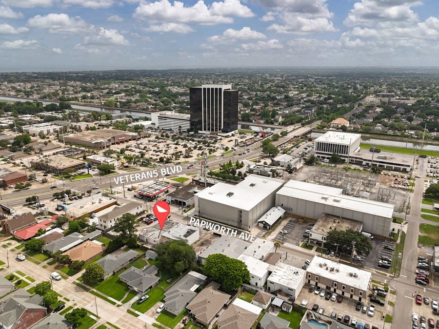 Versatile Retail Space with Warehouse Off Veterans Blvd