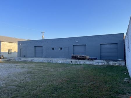 Preview of Industrial space for Rent at 913 Poplar Street