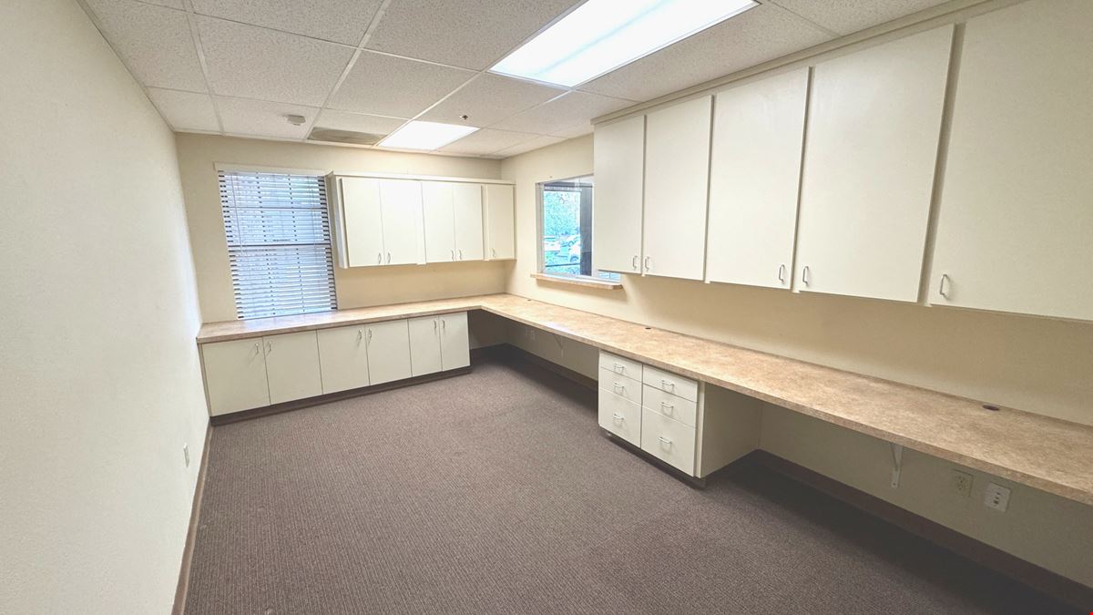 6225 N. Fresno St, Unit 104-105, Fresno