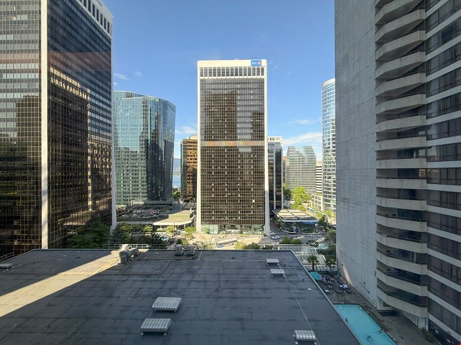 Royal Centre sublease