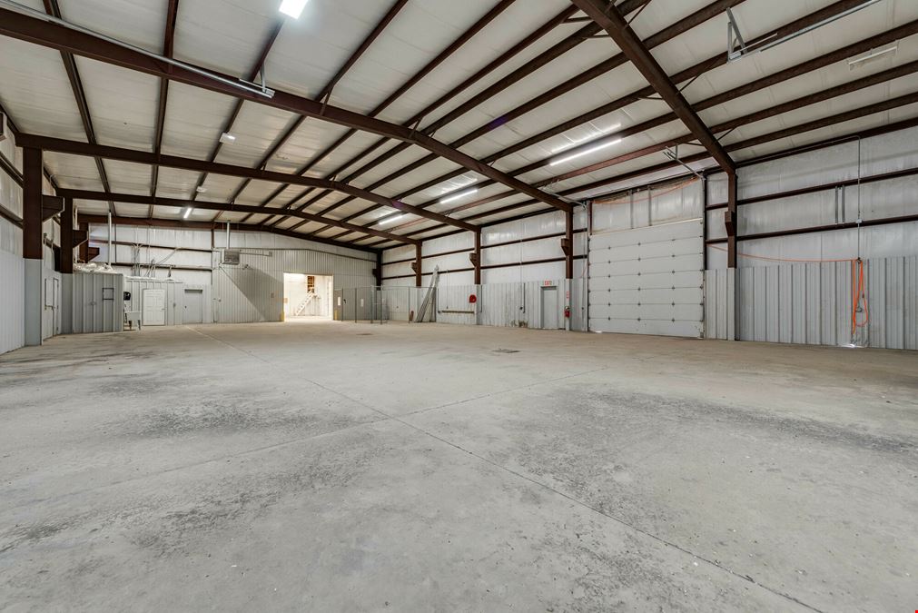 17,950 SF Industrial on 9 Acres