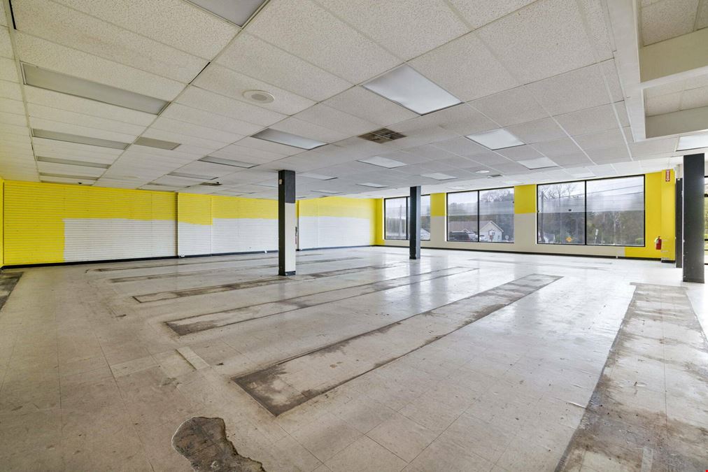 New Castle Freestanding Retail Building For Sale