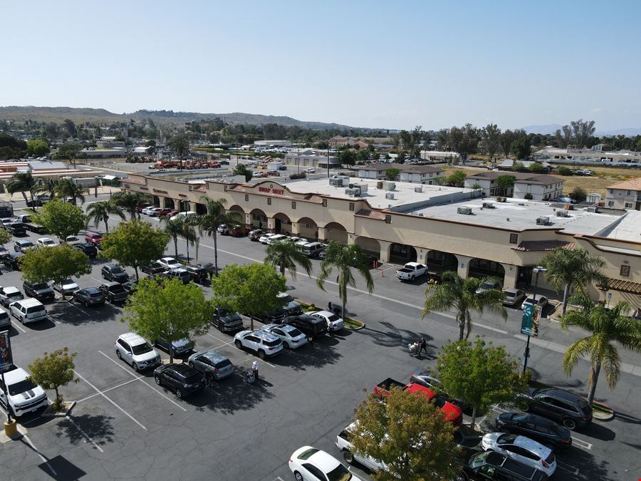 Perris Landmark Plaza