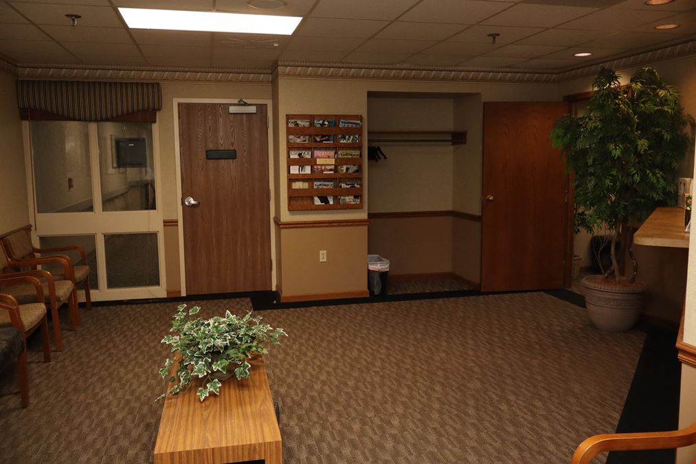 800 Cooper Ave, Suite 12