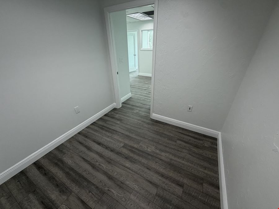 1108 SF Suite 302D PROFESSIONAL & MEDICAL OFFICE SPACE FOR LEASE