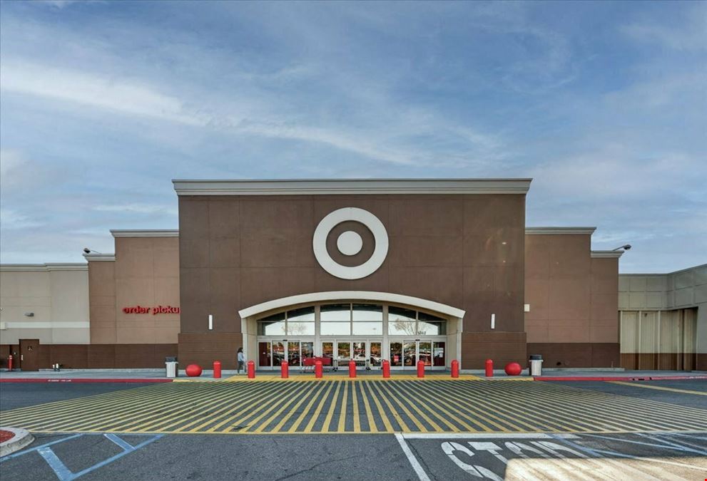 ±36,319 SF Blackstone Ave Retail Building