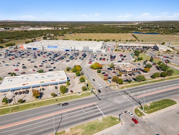 Preview of Retail space for Rent at 1760 State Highway 351