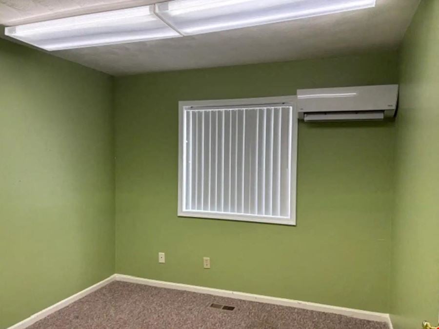 Premium Office Suites for Lease - Grand River & Waverly - Lansing Area