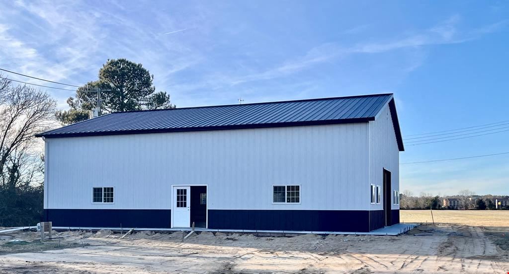 3516 Main St