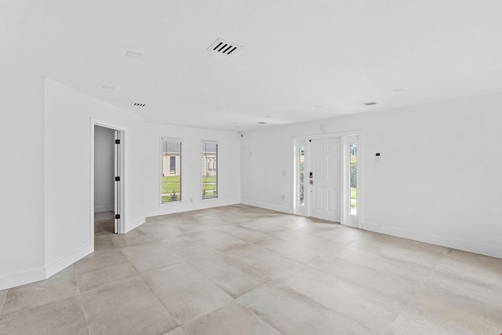 2878 South Osceola Avenue, Unit 5E