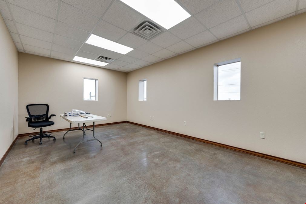 27,488 SF Crane Served Shop with Wash-Bay