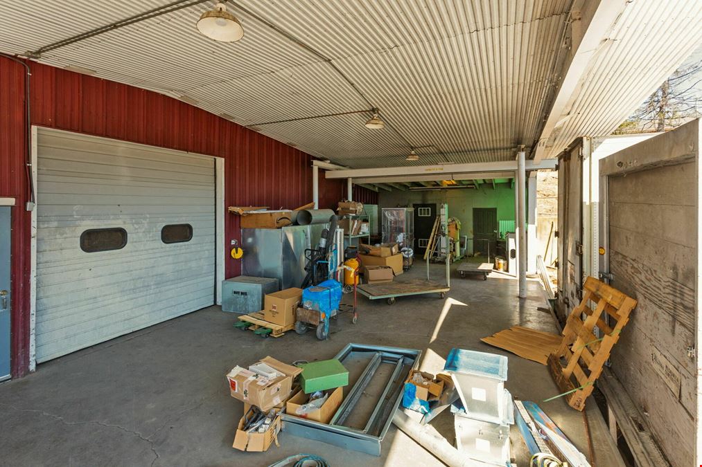 RARE AND UNIQUE OPPORTUNITY | 20,000SF WAREHOUSE/OFFICE SPACE