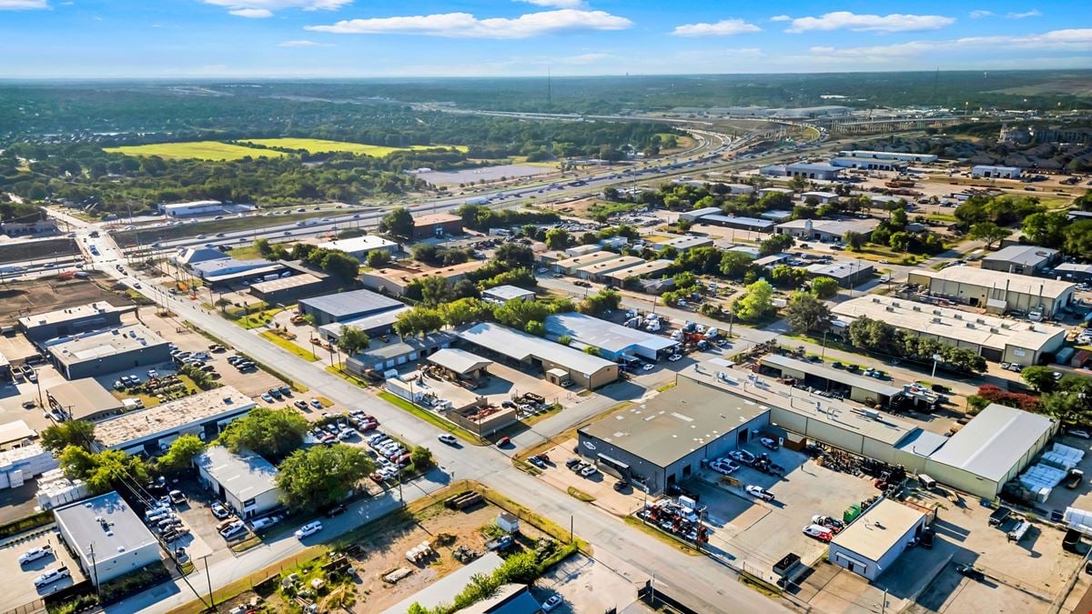 13,950 SF Office/Warehouse + Fenced  Lot For Lease – Fort Worth, TX