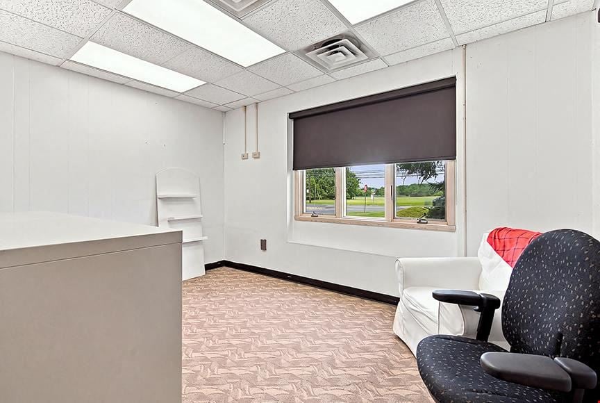 Commercial Building on ±2 Acres For Sale