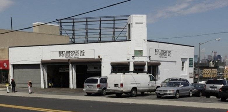 3421 Greenpoint Avenue