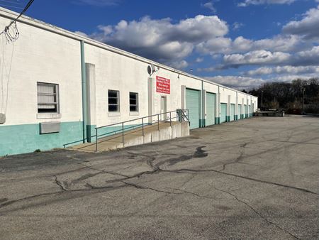 Preview of Industrial space for Rent at 131 Moss St