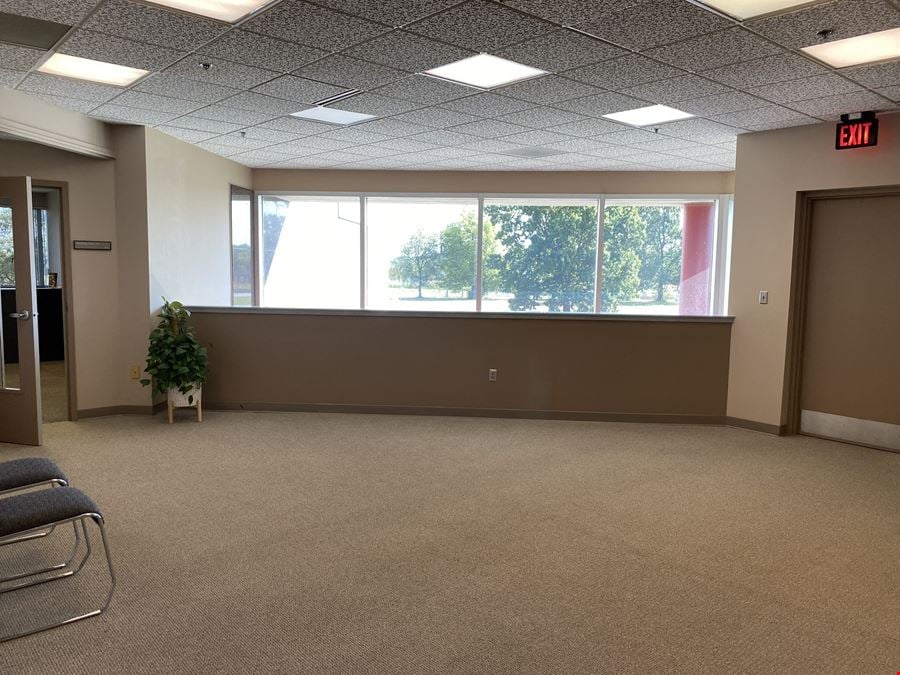 OFFICE SPACES AVAILABLE ALONG I-44