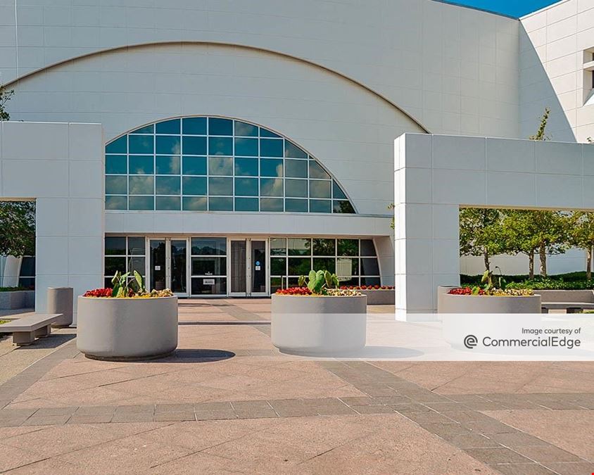 Commerce Center East