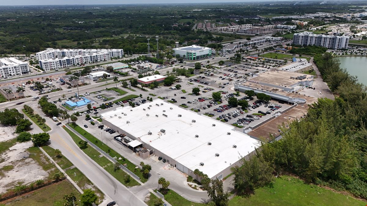 Shoppes at Naranja Lakes Junior Box Retail Space on US 1