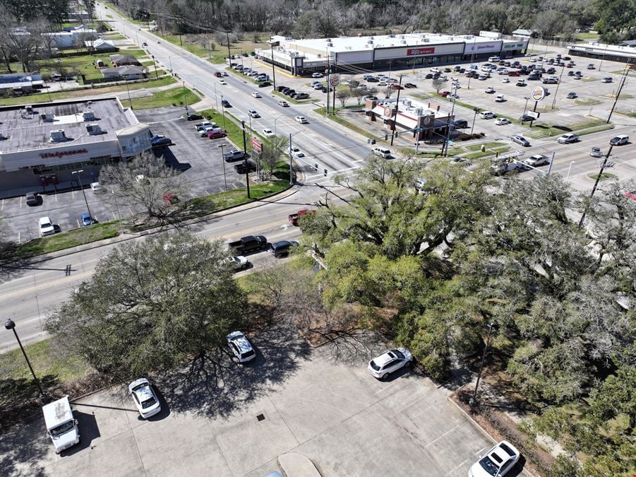 Moss Street Lafayette LA-3747