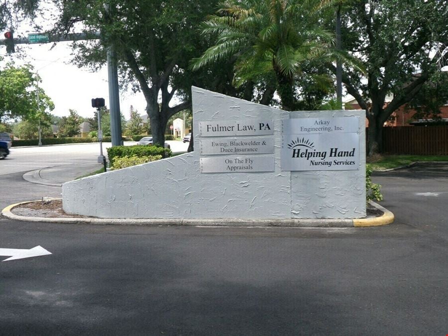 Lake Bently Condo