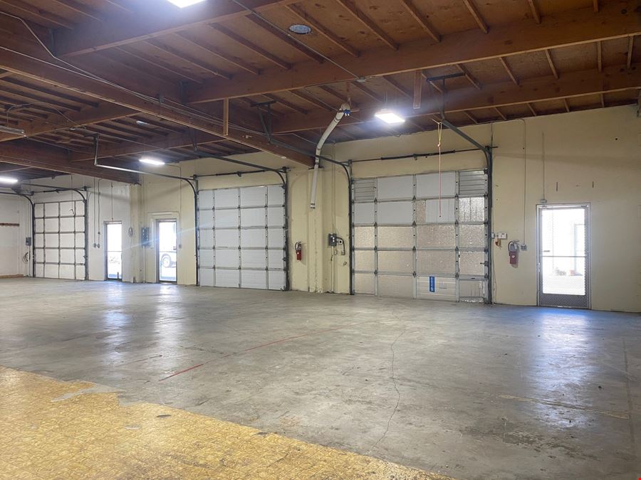 Basic Industrial Warehouse