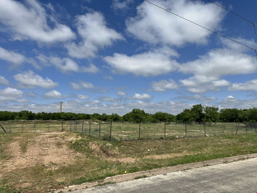 450 East Highway 80