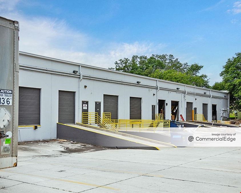 Parke East Commerce Center
