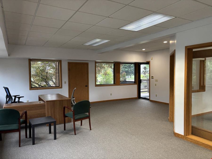 4131 Okemos Rd - Okemos Mi 
