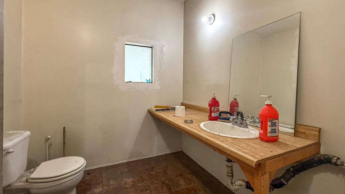 Industrial/Commercial Property