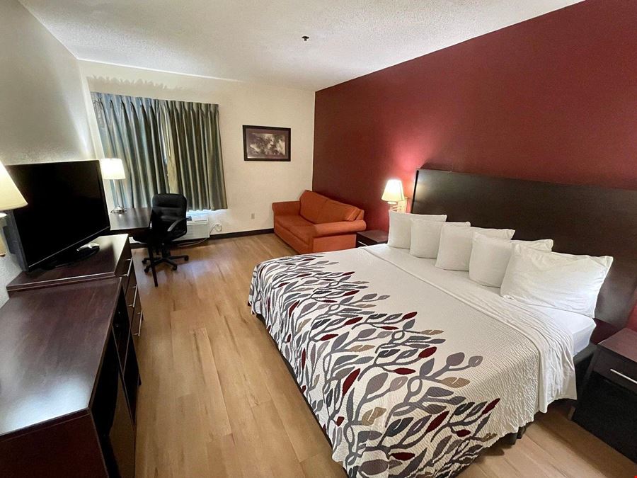 Red Roof Inn - Clyde, OH